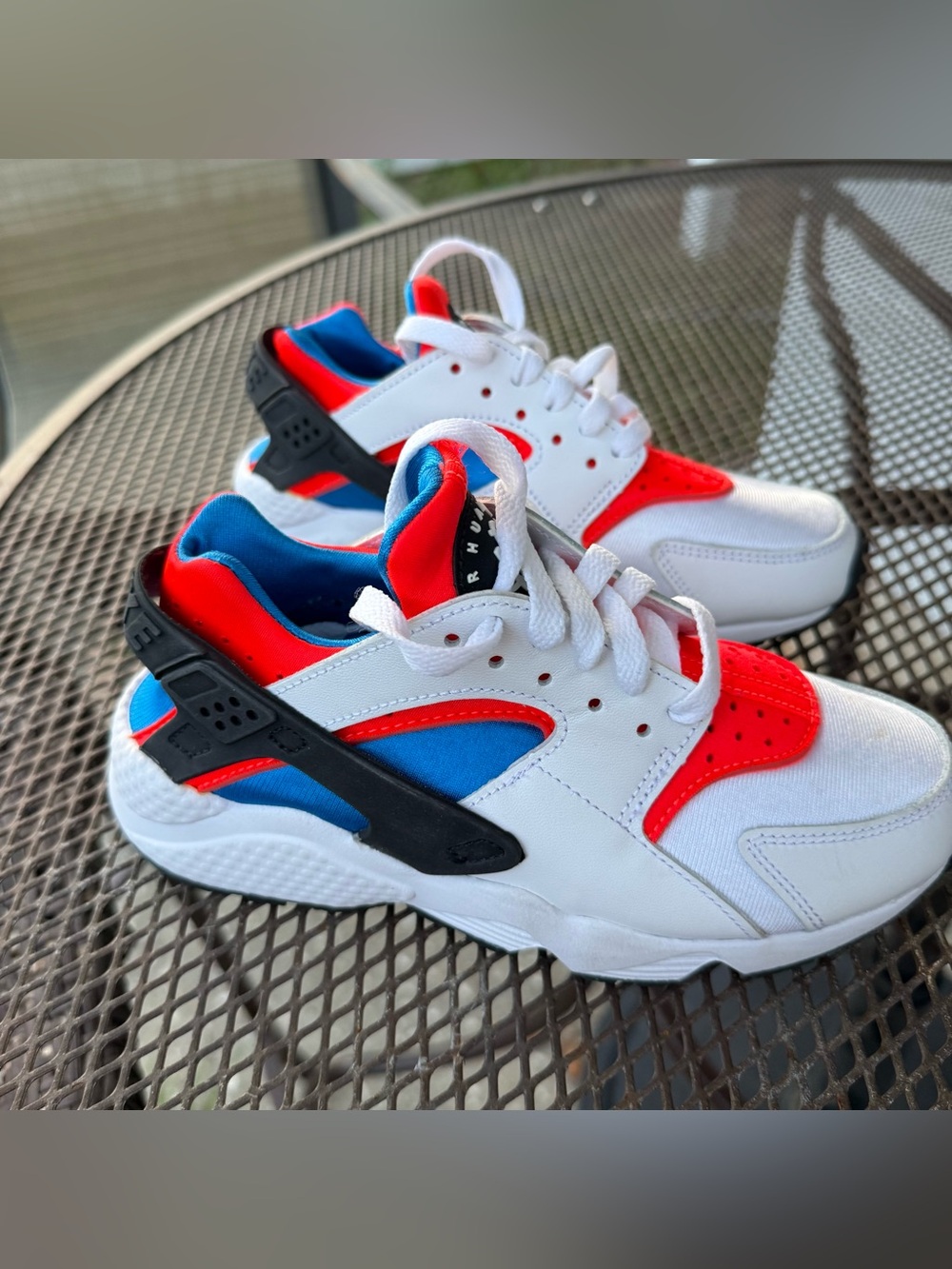 Nike Air Huarache 6 White/Bright Crimson/Blue/Black Low Top Lace Up DV2220-100